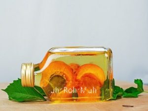 Apricot Kernel Oil (Virgin) (Organic)